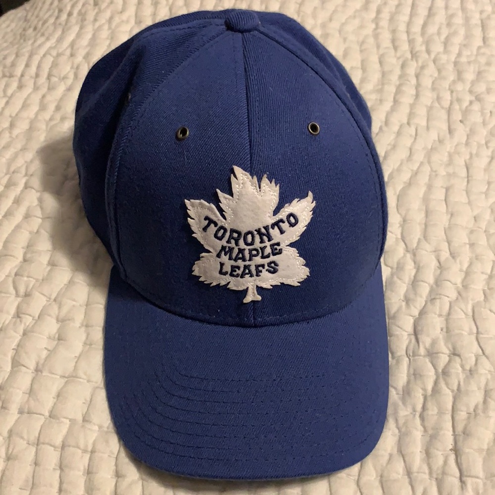 Toronto Maple Leafs baseball cap